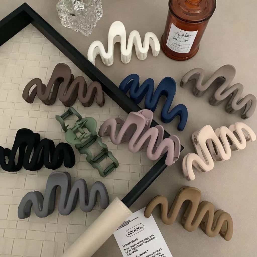 French Niche ins Design Frosted Hair Clip Women's Back Head Hair Shark Clip Wave Shape 2024 New Style